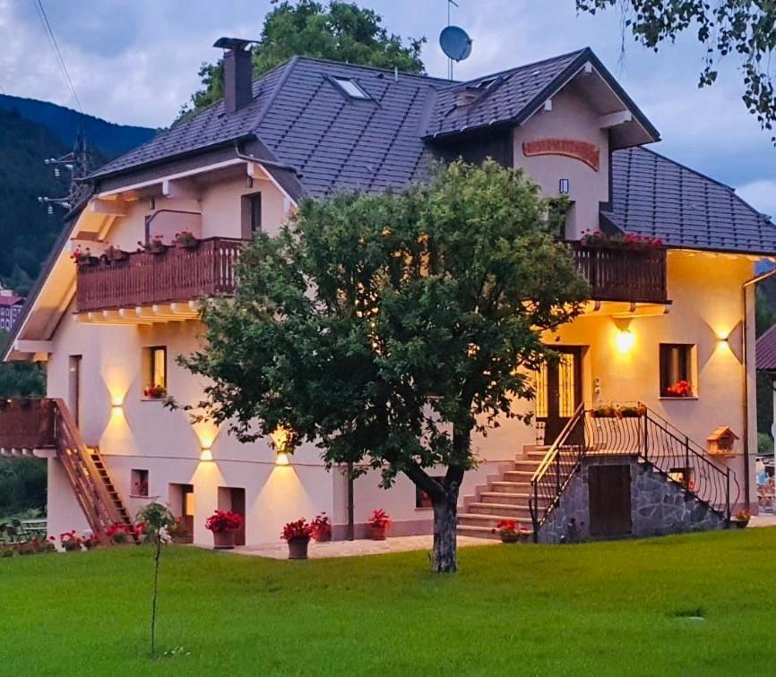 Hotel Rosengarten タルヴィージオ エクステリア 写真